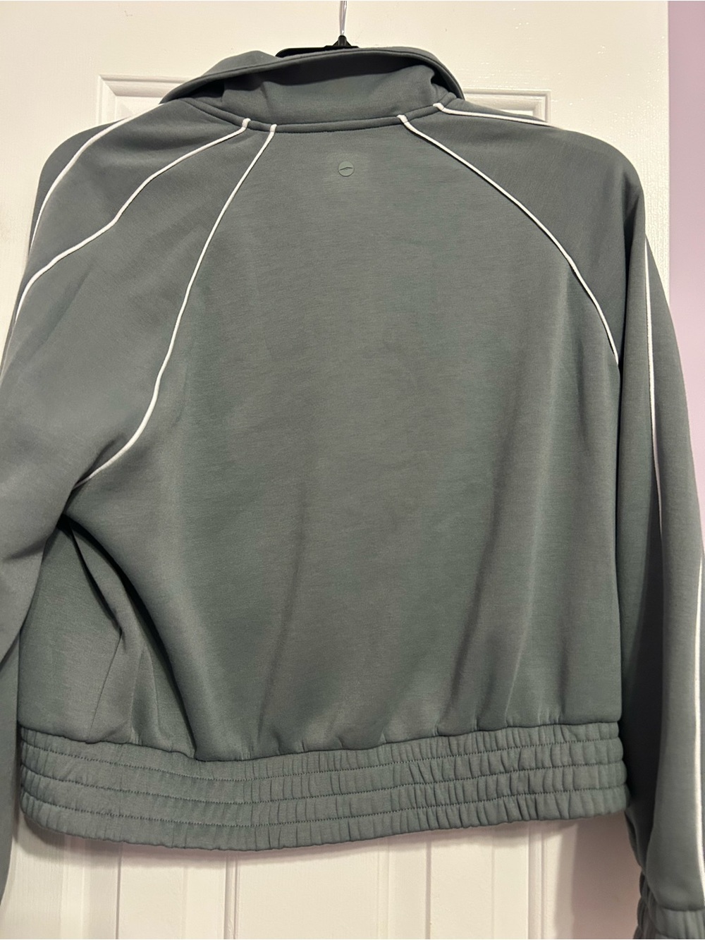 Avia Zip-Up Track Jacket with White Piping Large - Picture 3 of 3